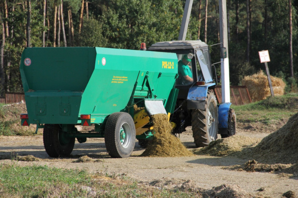 Смесители-раздатчики кормов