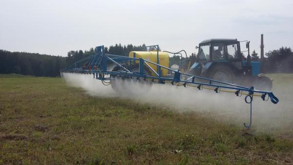 Прицепные опрыскиватели