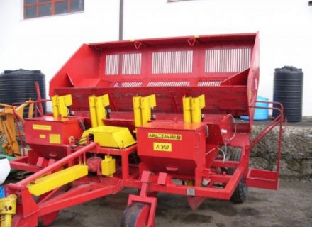 С Новым годом! С новой техникой! (из журнала "Рынок АПК")