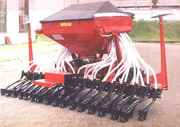 Сеялка пневматическая универсальная СПУ-4Л