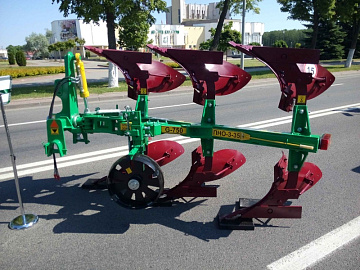 Плуг навесной оборотный ПНО-3-35