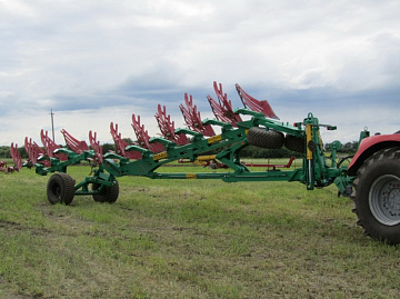 Плуг полунавесной оборотный ППОВ-9-45-01