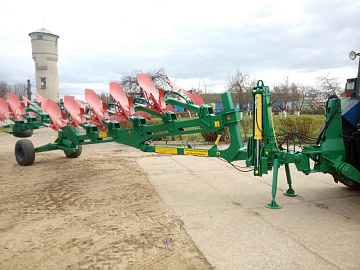 Плуг полунавесной оборотный ППО-7-40К