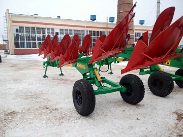 Плуг полунавесной оборотный ППО-6-40-01